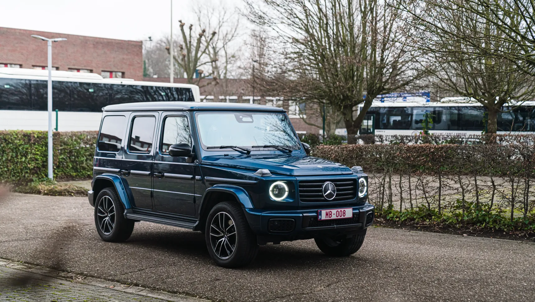 2025-Mercedes-Benz-GClass-G500-Manufaktur-Exterior-OceanBlue-HD