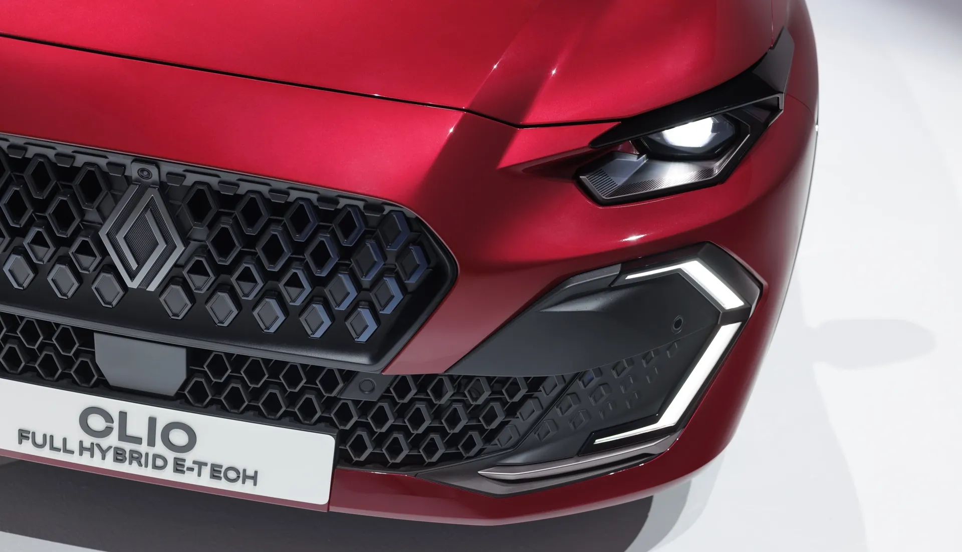 Renault Clio full hybrid E-Tech - Esprit Alpine - Absolute Red