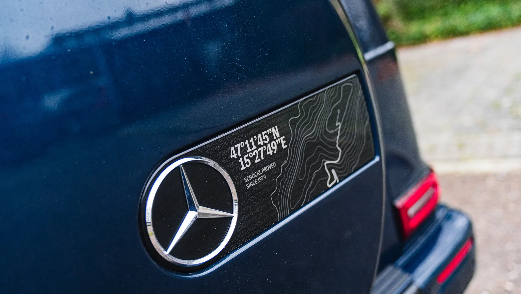 2025-Mercedes-Benz-GClass-G500-Manufaktur-Exterior-OceanBlue-HD