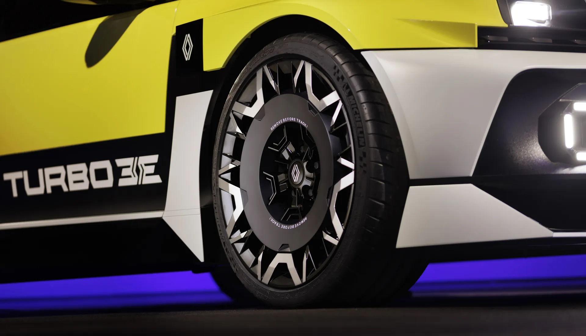 2025_Renault_5_Turbo_3E_Exterior_Wheels_HD