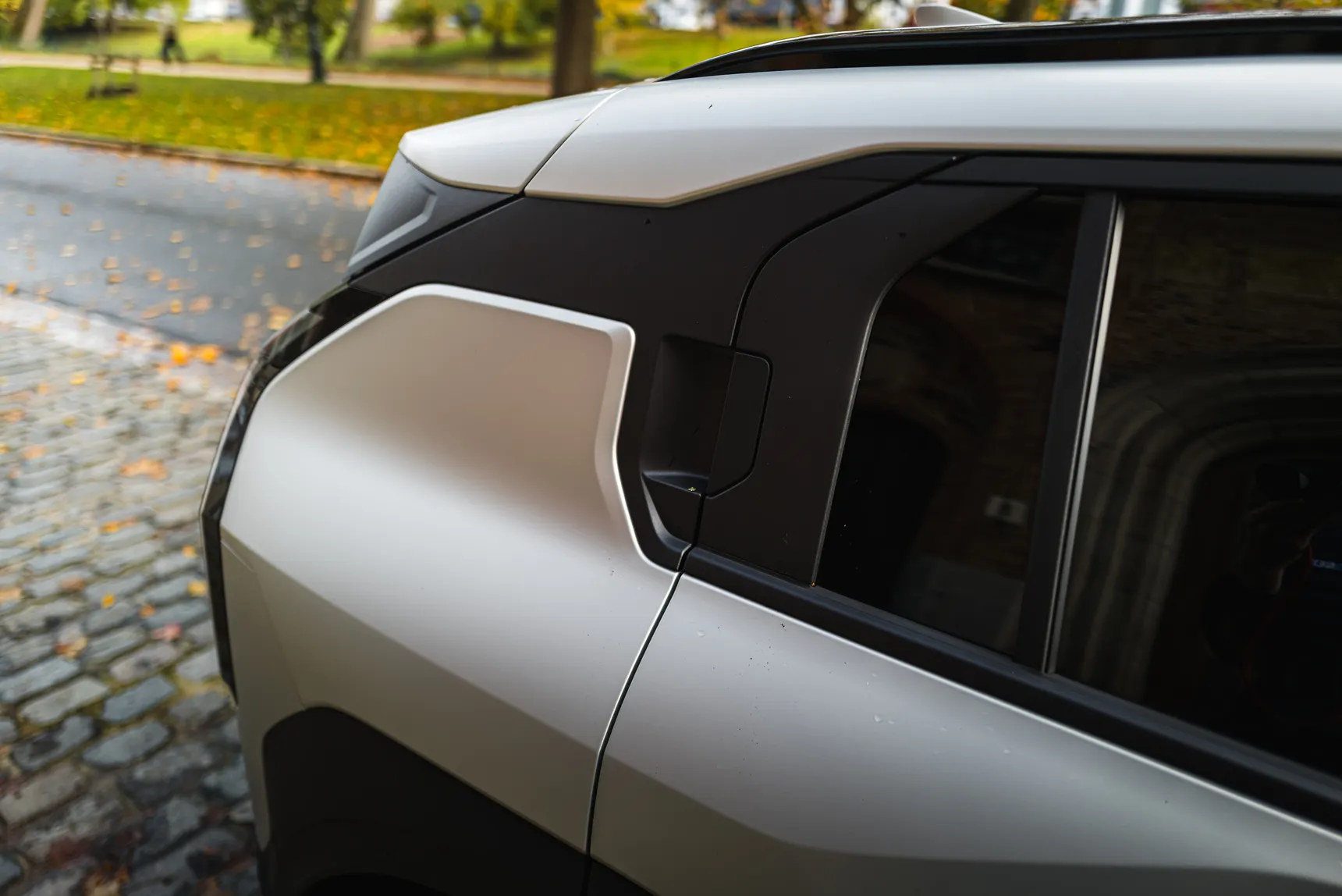 2025_kia_ev3_business_plus_sideview_detail