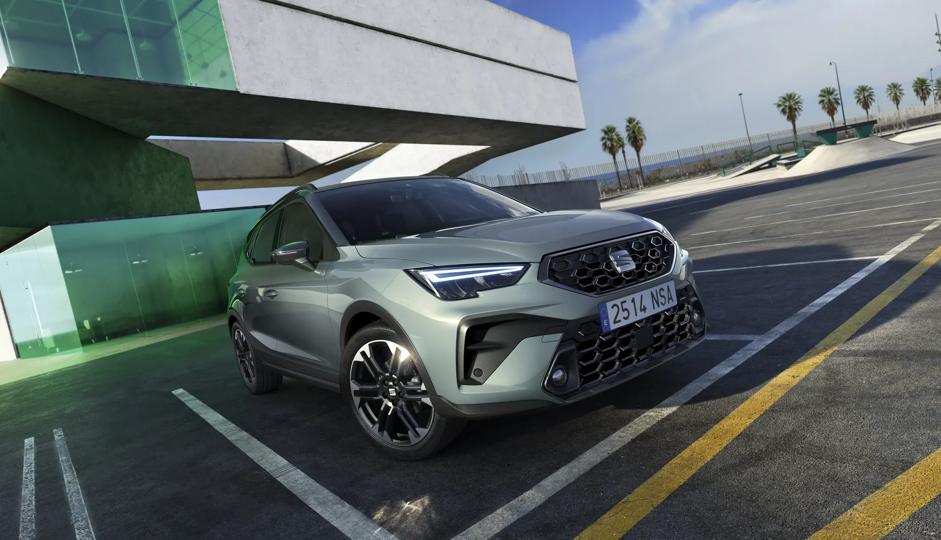 The-new-SEAT-Arona-steps-up-as-a-more-robust-urban-SUV-with-a-dynamic-character_HQ_Exterior