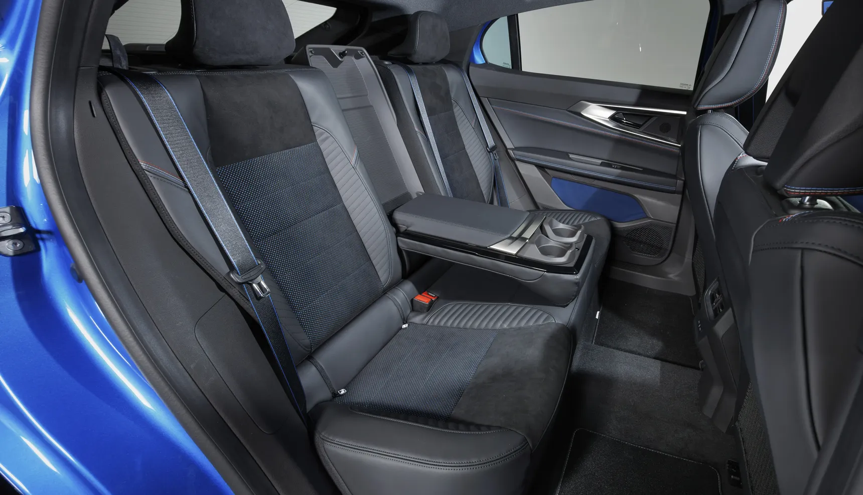 2024-All-New-Renault-Rafale-Interior-HD