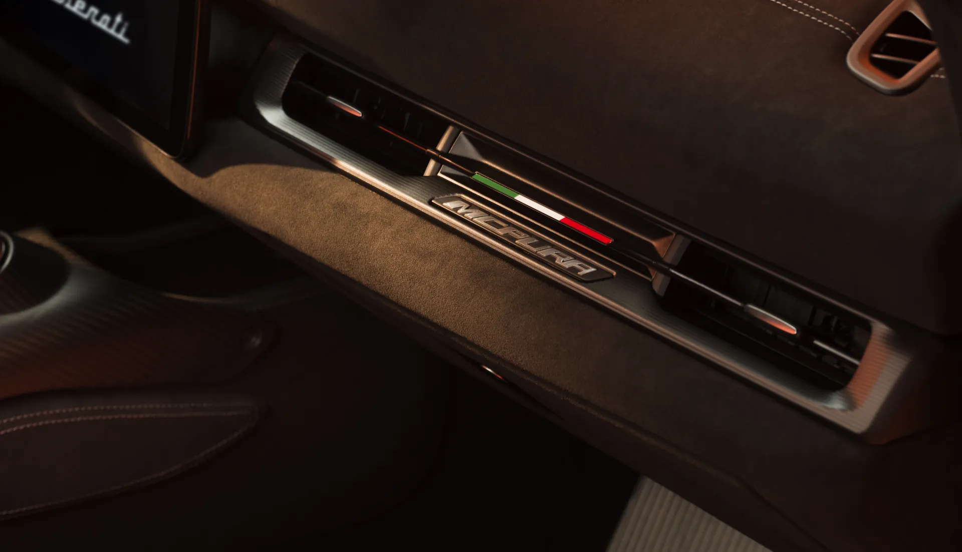 maserati-mcpura-coupe-2024-630hp-v6-auto-blu-infinito