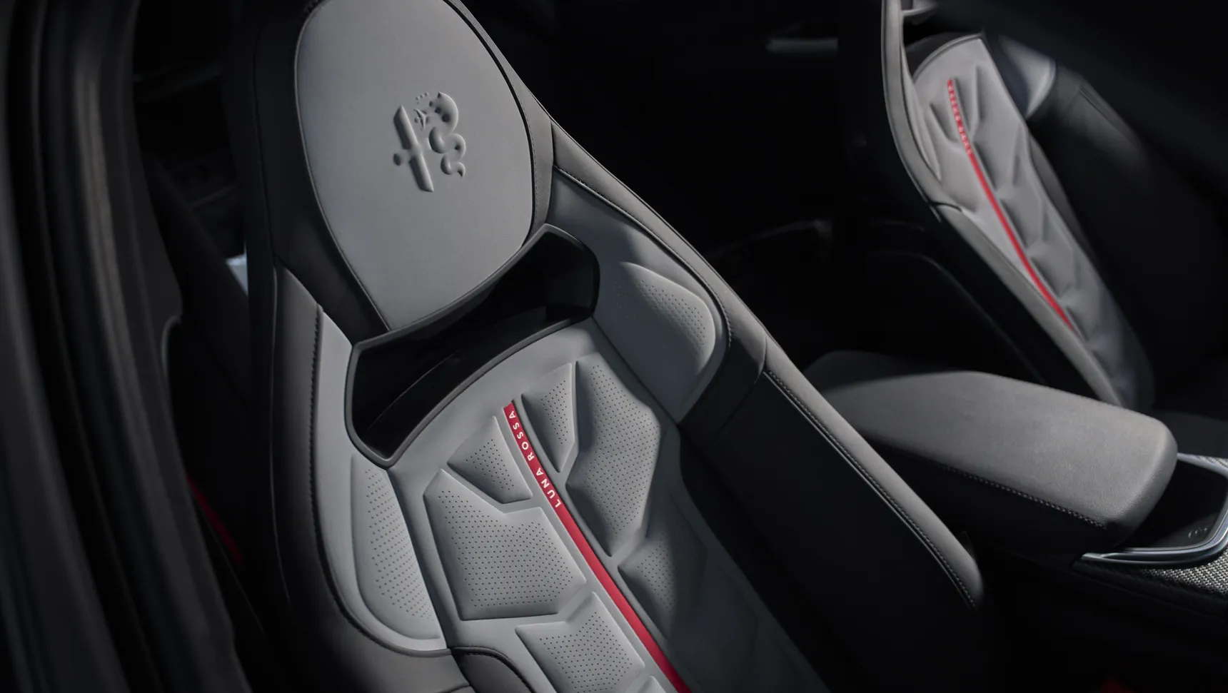 2026_AlfaRomeo_GiuliaQuadrifoglioLunaRossa_Interior_HD