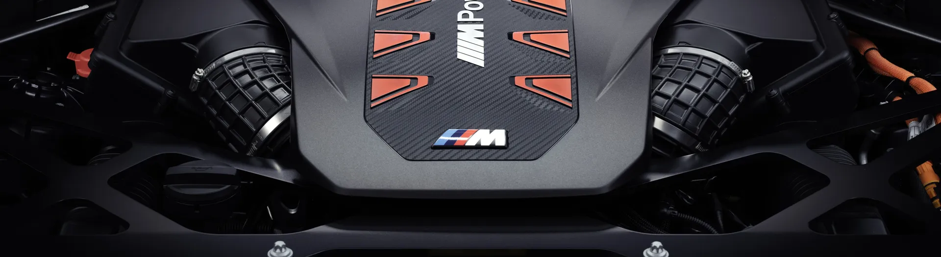 BMW_XM_V8Engine