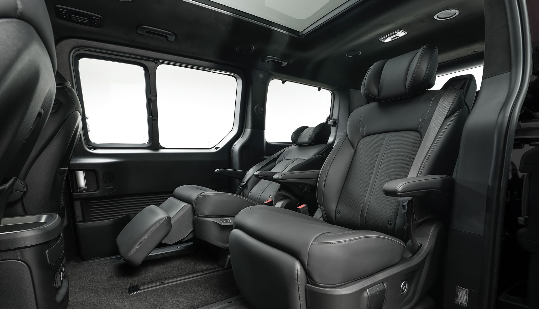 2026_Hyundai_STARIA_Electric_Interior_Wallpaper_HD