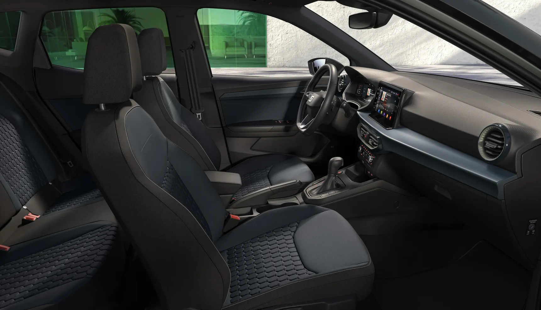 The-new-SEAT-Arona-steps-up-as-a-more-robust-urban-SUV-with-a-dynamic-character_HQ_Exterior