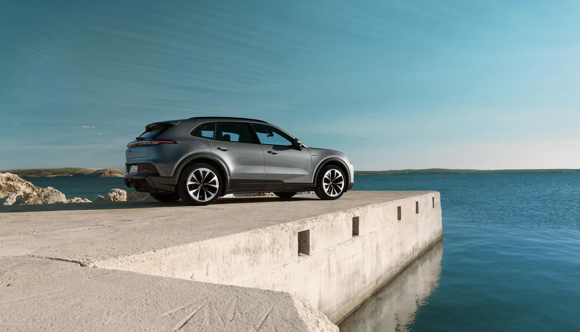 2025_Porsche_Cayenne_Electric