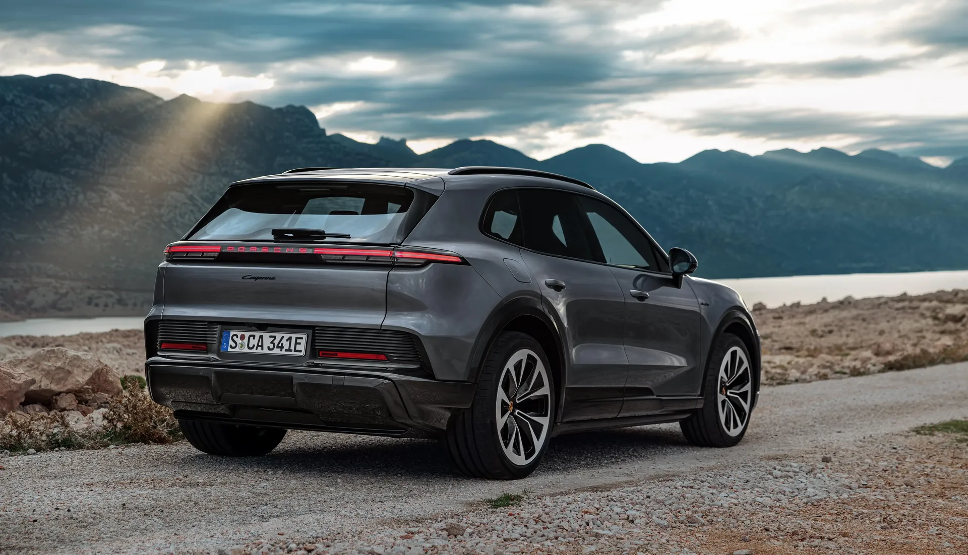2025_Porsche_Cayenne_Electric