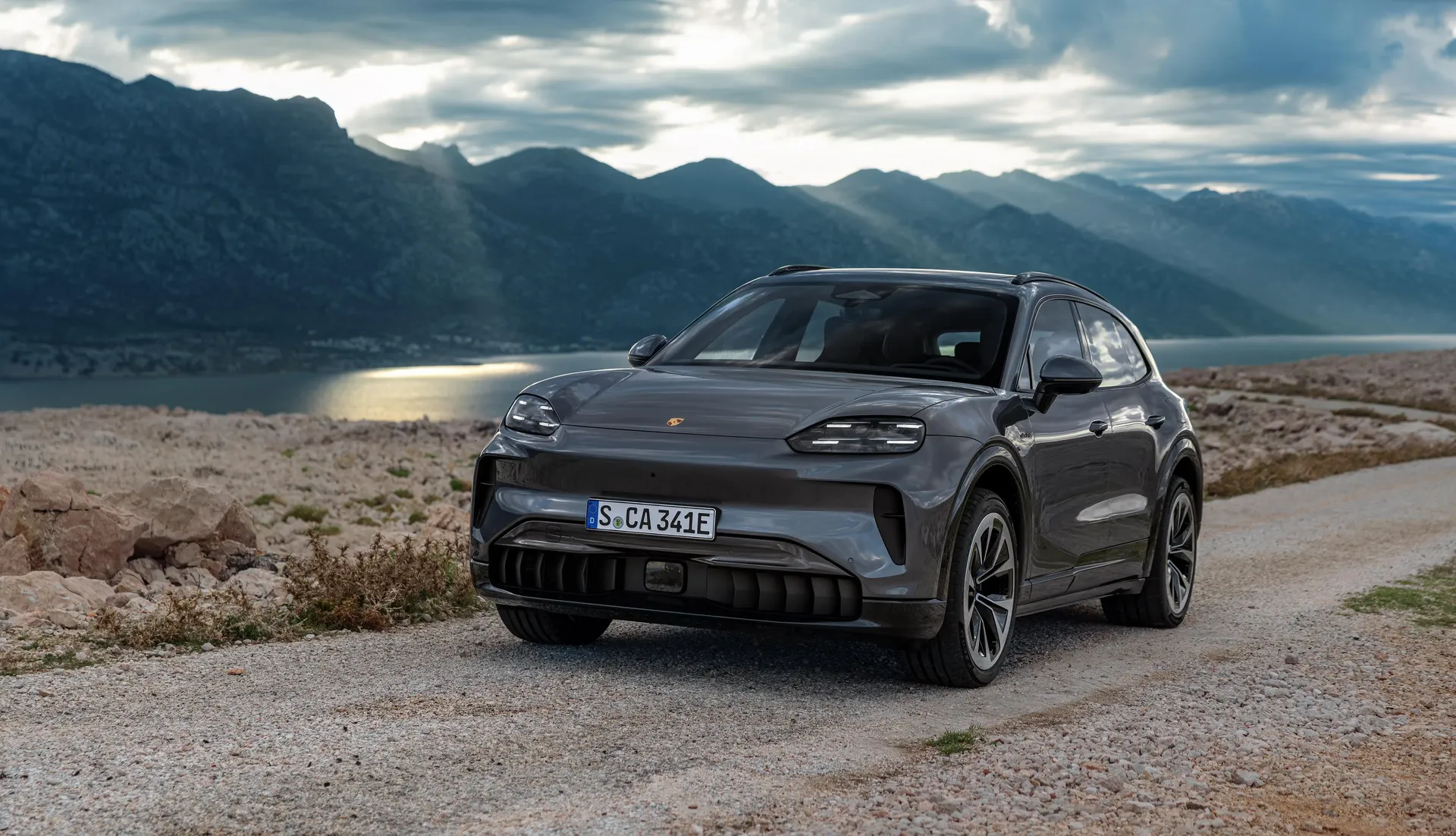 2025_Porsche_Cayenne_Electric