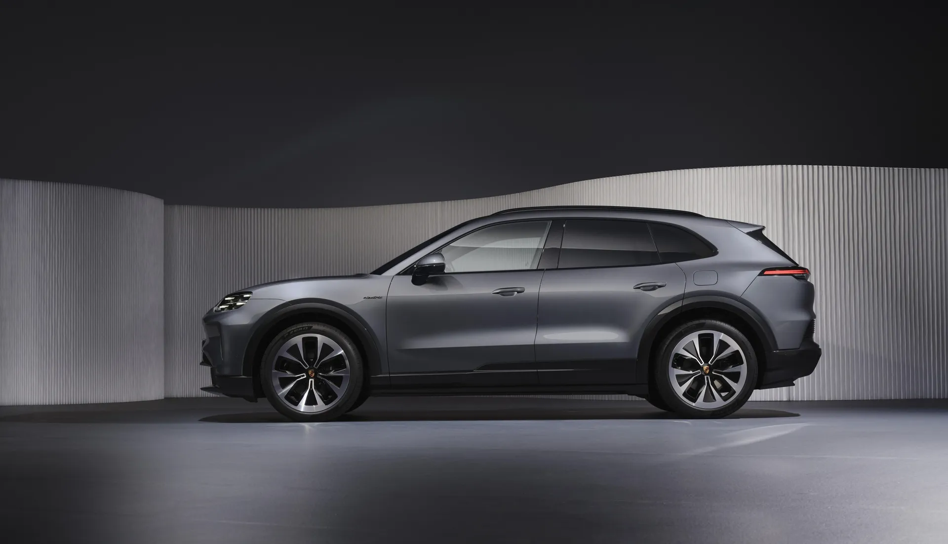 2025_Porsche_Cayenne_Electric