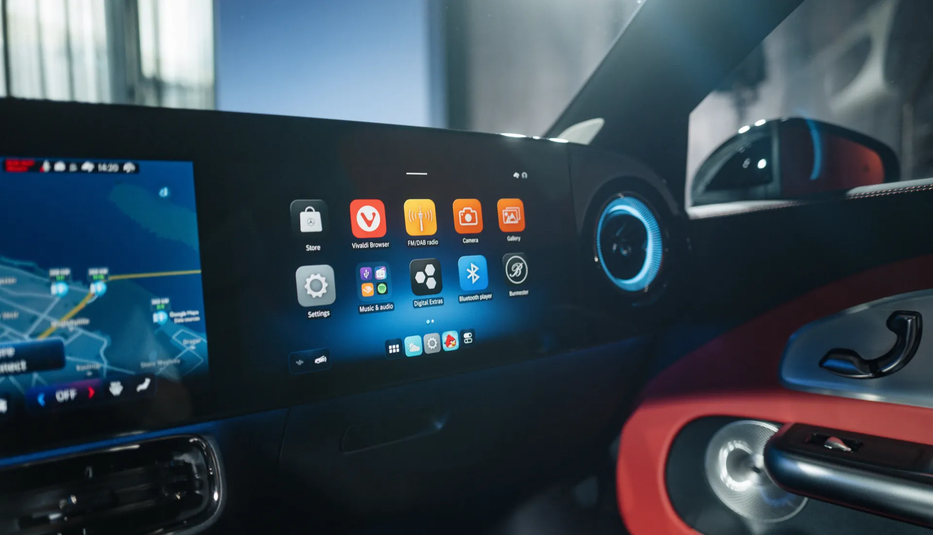 2025_MercedesBenz_CLAShootingBrake_EQTechnology_Interior