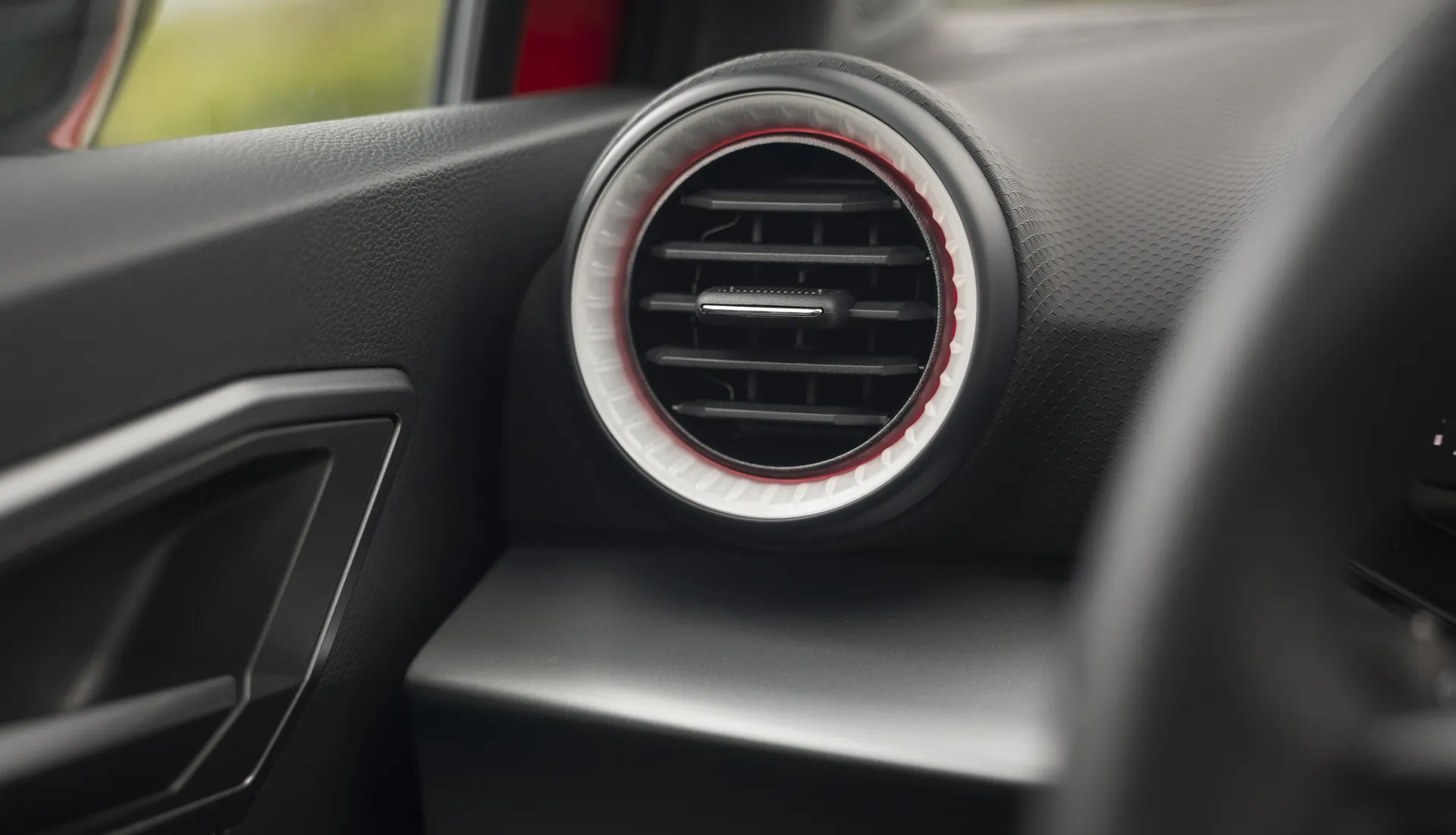 New-SEAT-Ibiza-brings-fresh-design-and-youthful-spirit_HQ