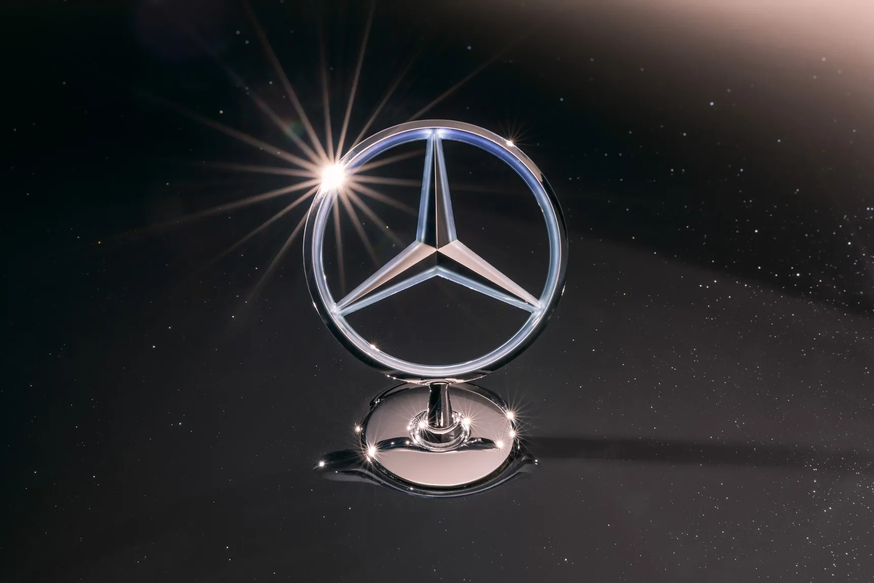 2026 Mercedes-Benz S-Class Facelift illuminated star