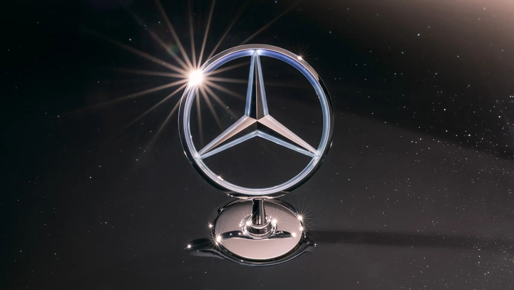 2026 Mercedes-Benz S-Class Facelift illuminated star