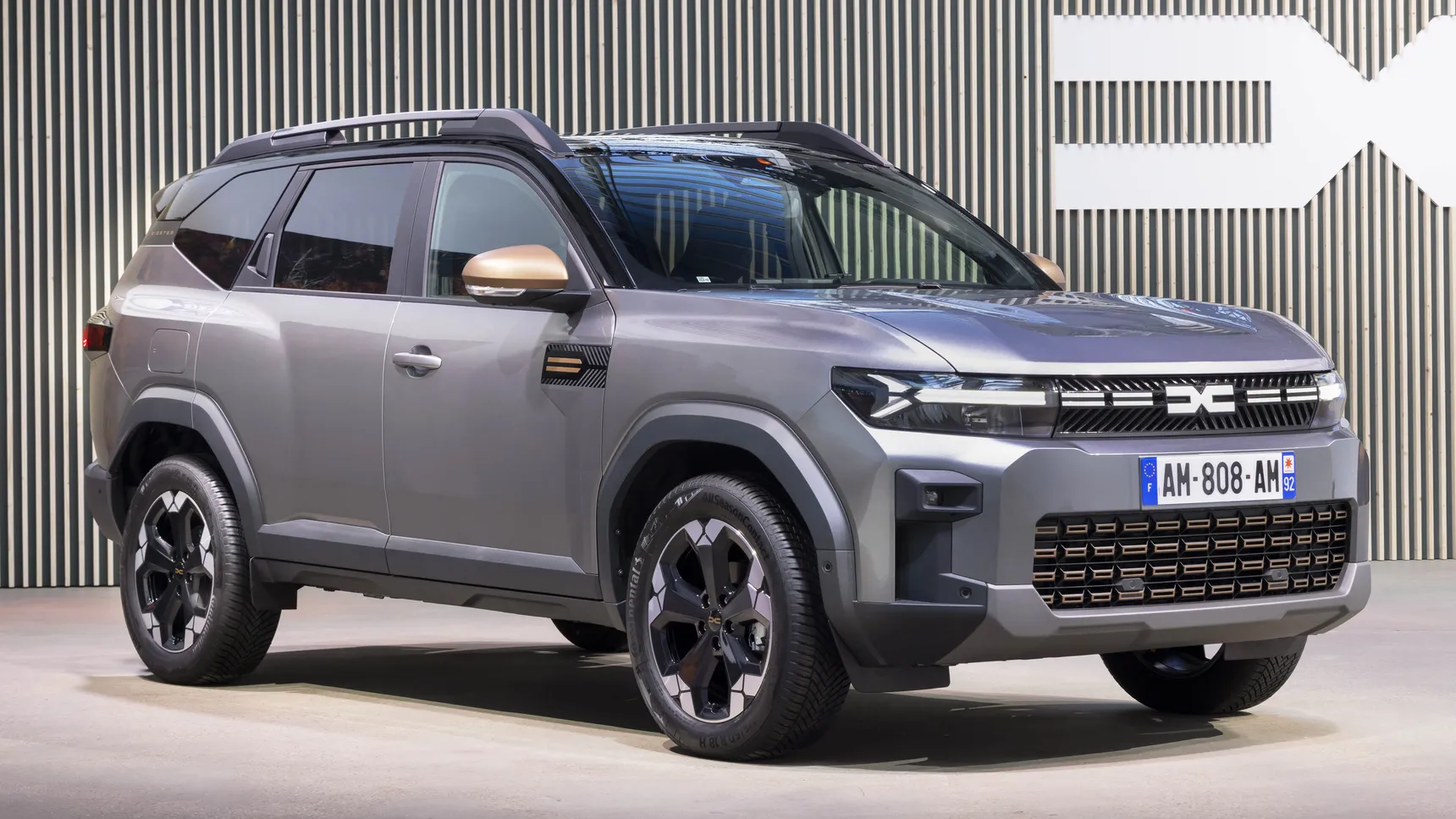 2025 Dacia Bigster front side