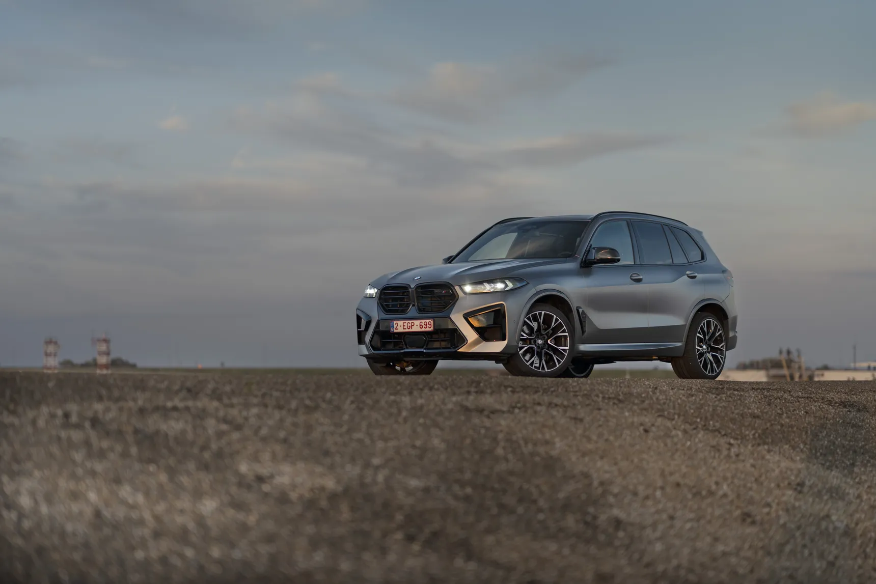 2025 BMW X5 M front 3/4