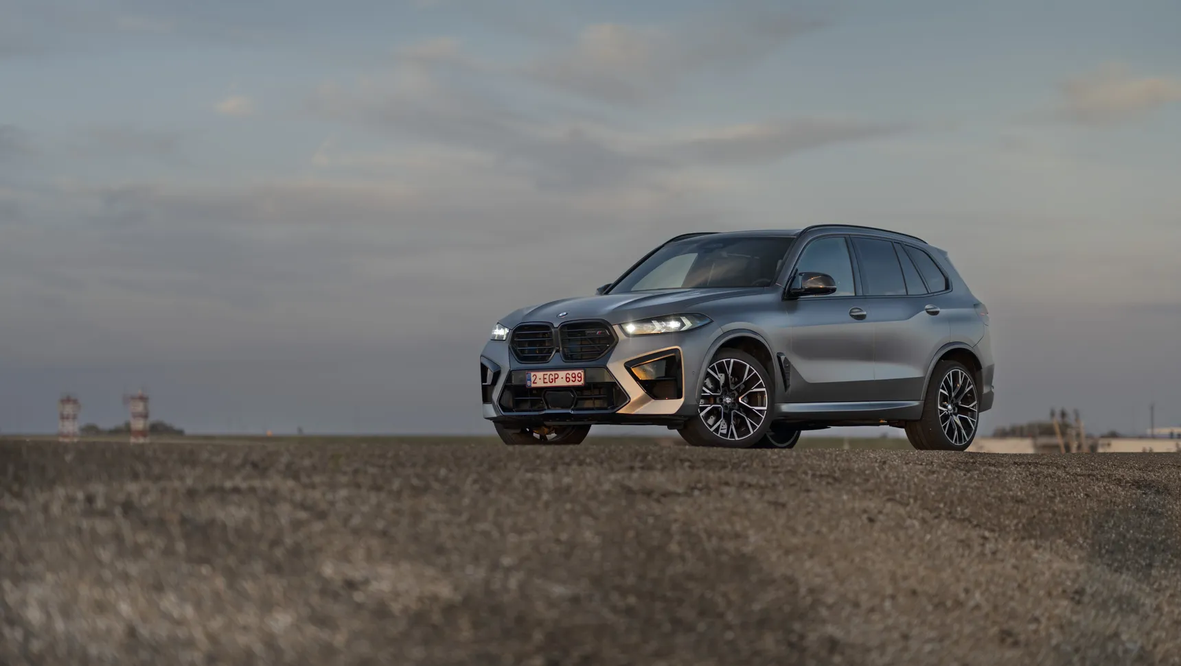 2025 BMW X5 M front 3/4