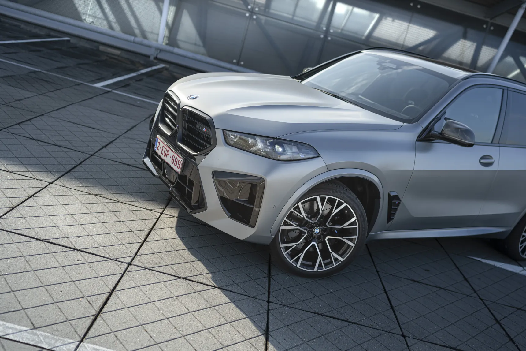 2025 BMW X5 M front 3/4 side