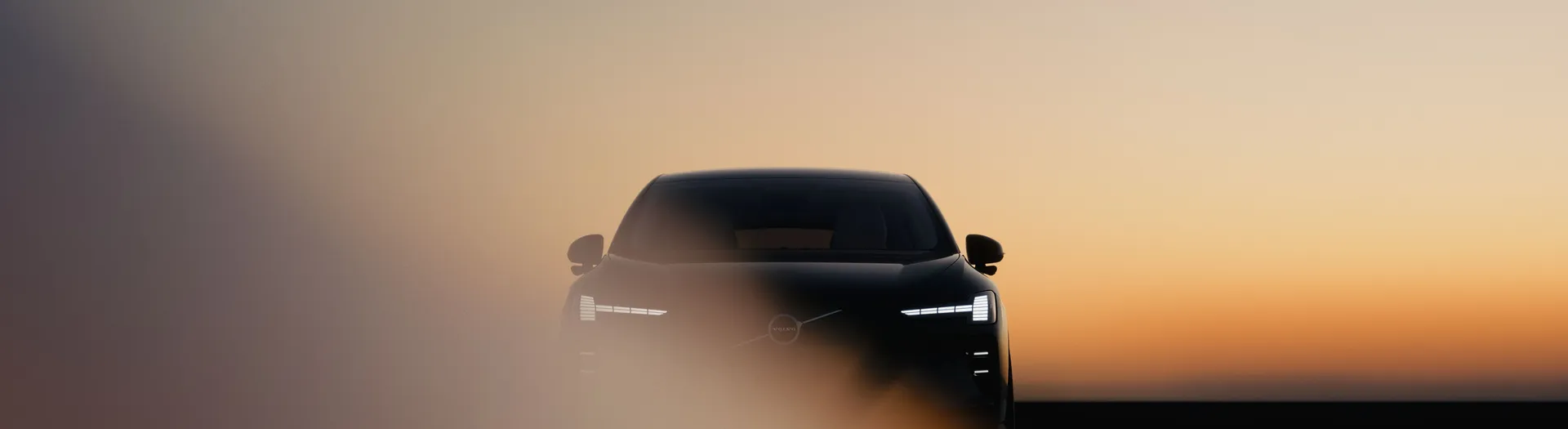 20206_Volvo_EX60_Exterior_Front_4K_Wallpaper