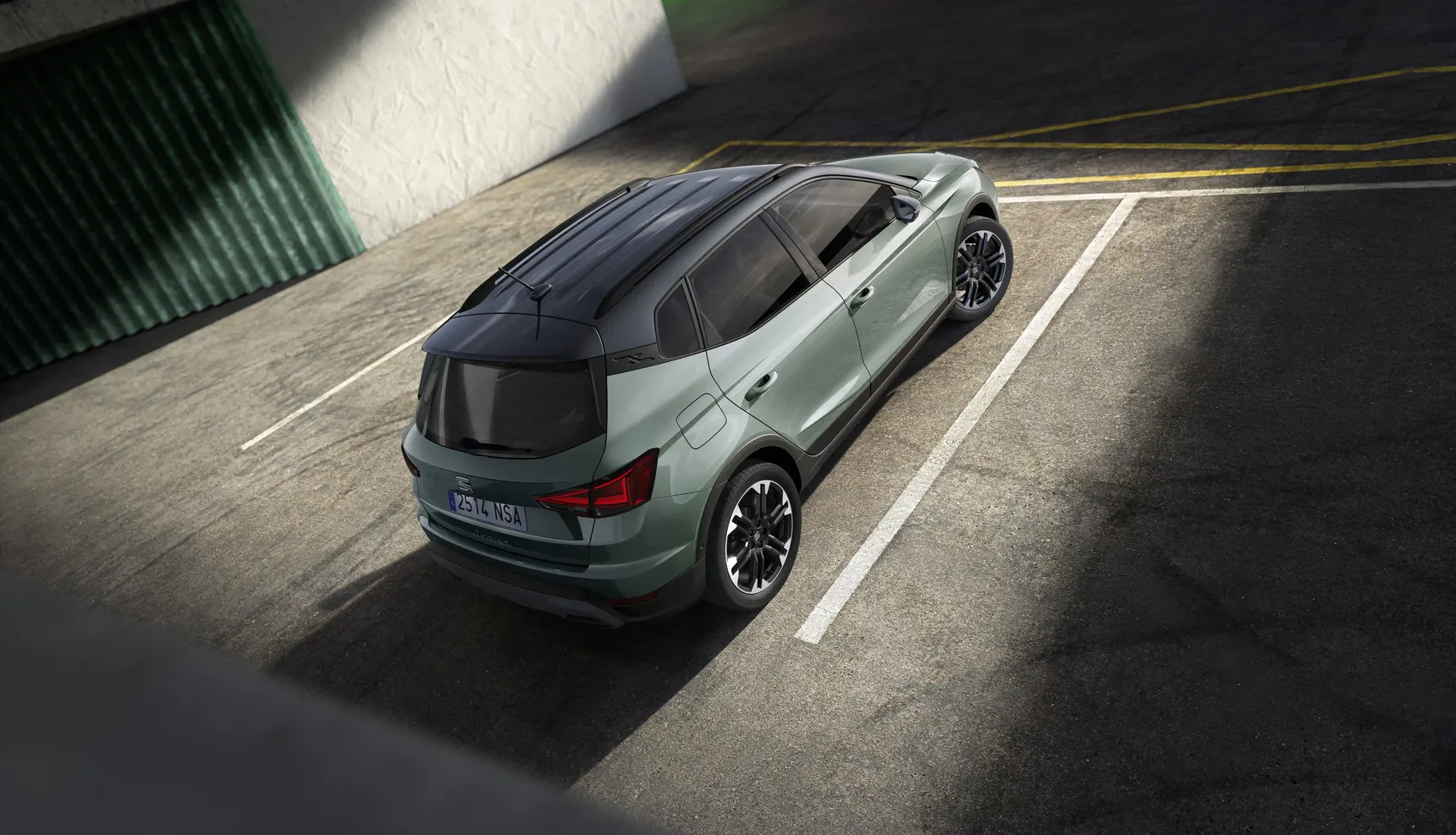 The-new-SEAT-Arona-steps-up-as-a-more-robust-urban-SUV-with-a-dynamic-character_HQ_Exterior