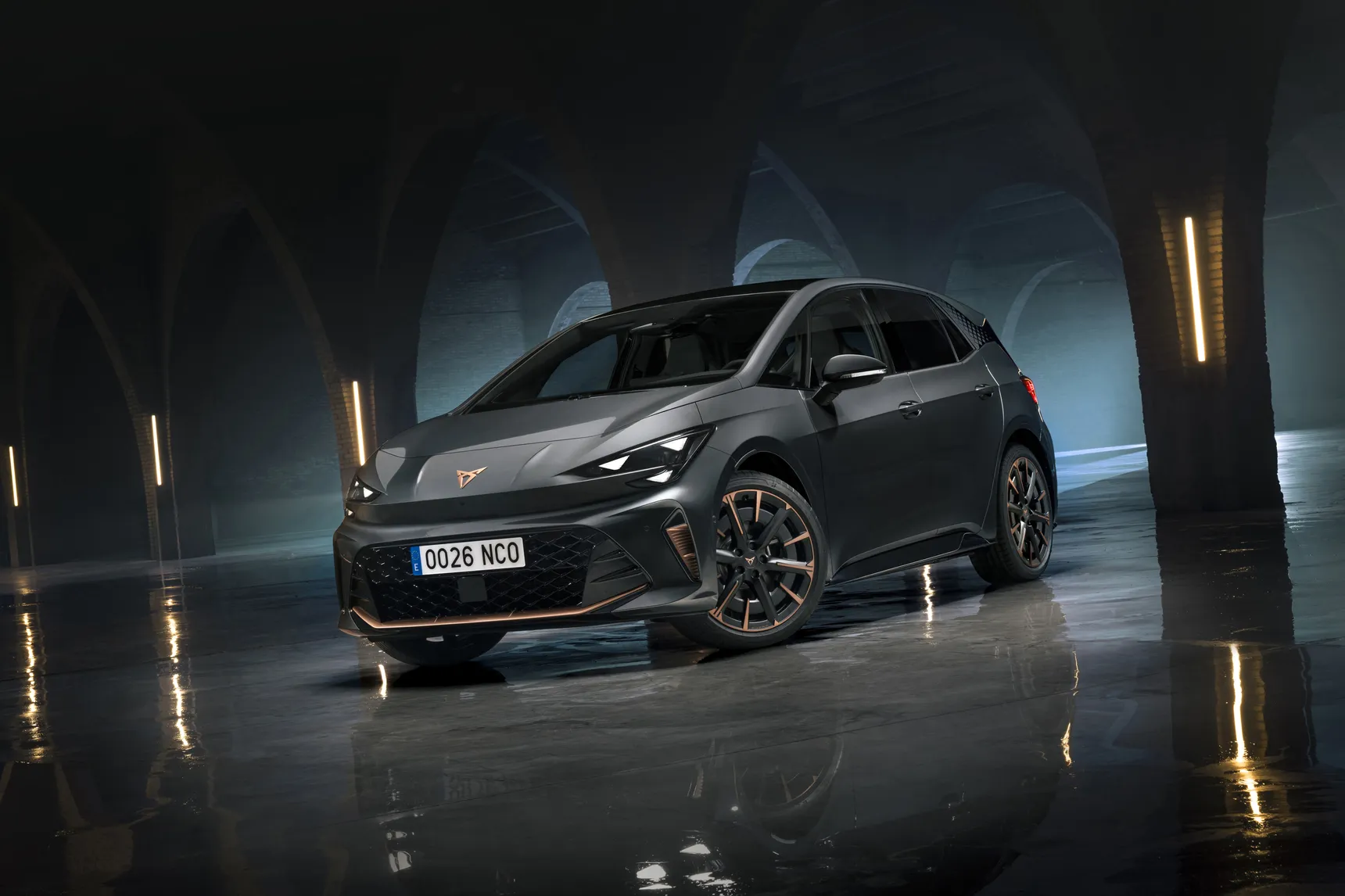 New-CUPRA-Born-brings-electrifying-performance-with-new-striking-design-improved-interiors-and-greater-technology_HQ_resultaat