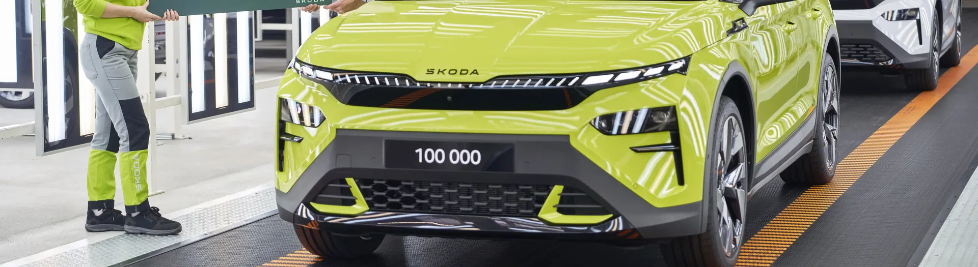251127_skoda-auto-produces-100000th-all-electric-elroq-Mambagreen