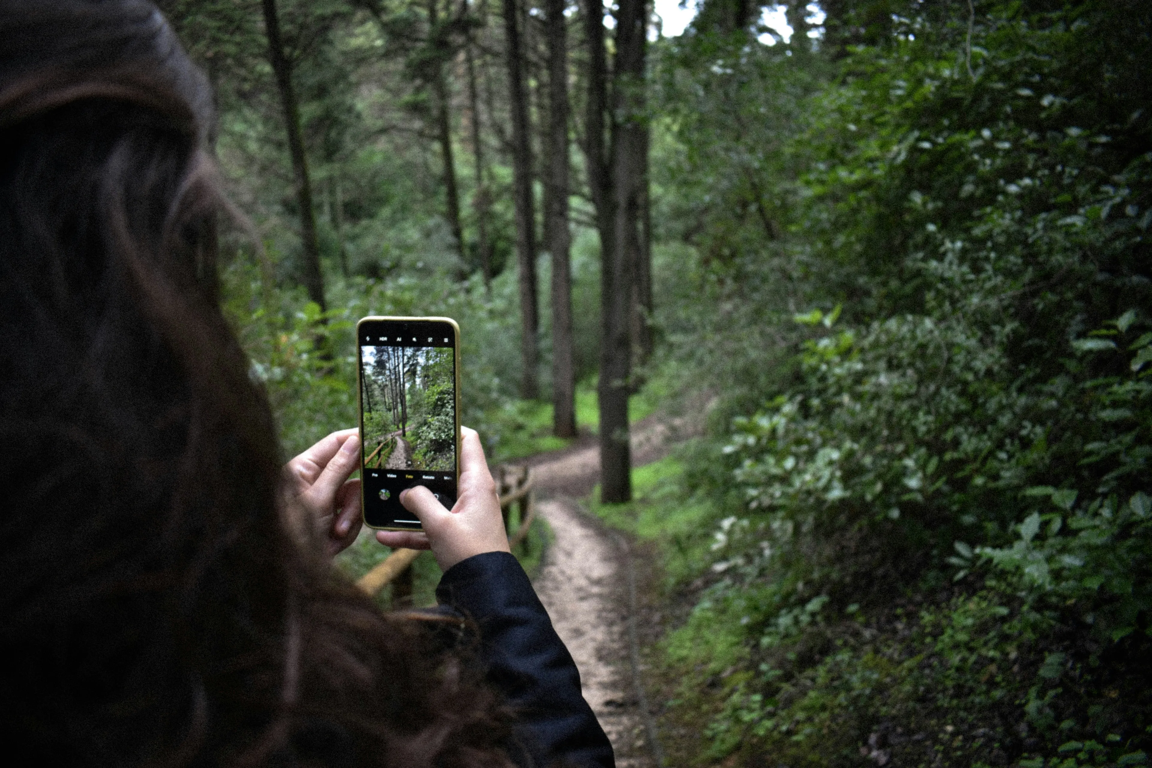 marketing-content-phone
