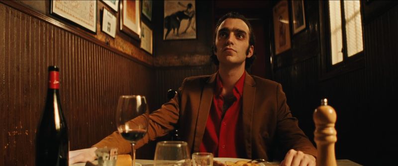 Una cabeza en la pared