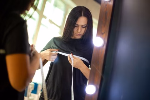 Unterschiedlich große Brüste