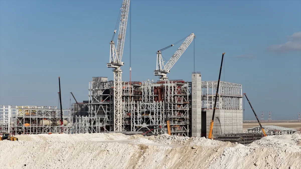 Abu Dhabi plant constructions