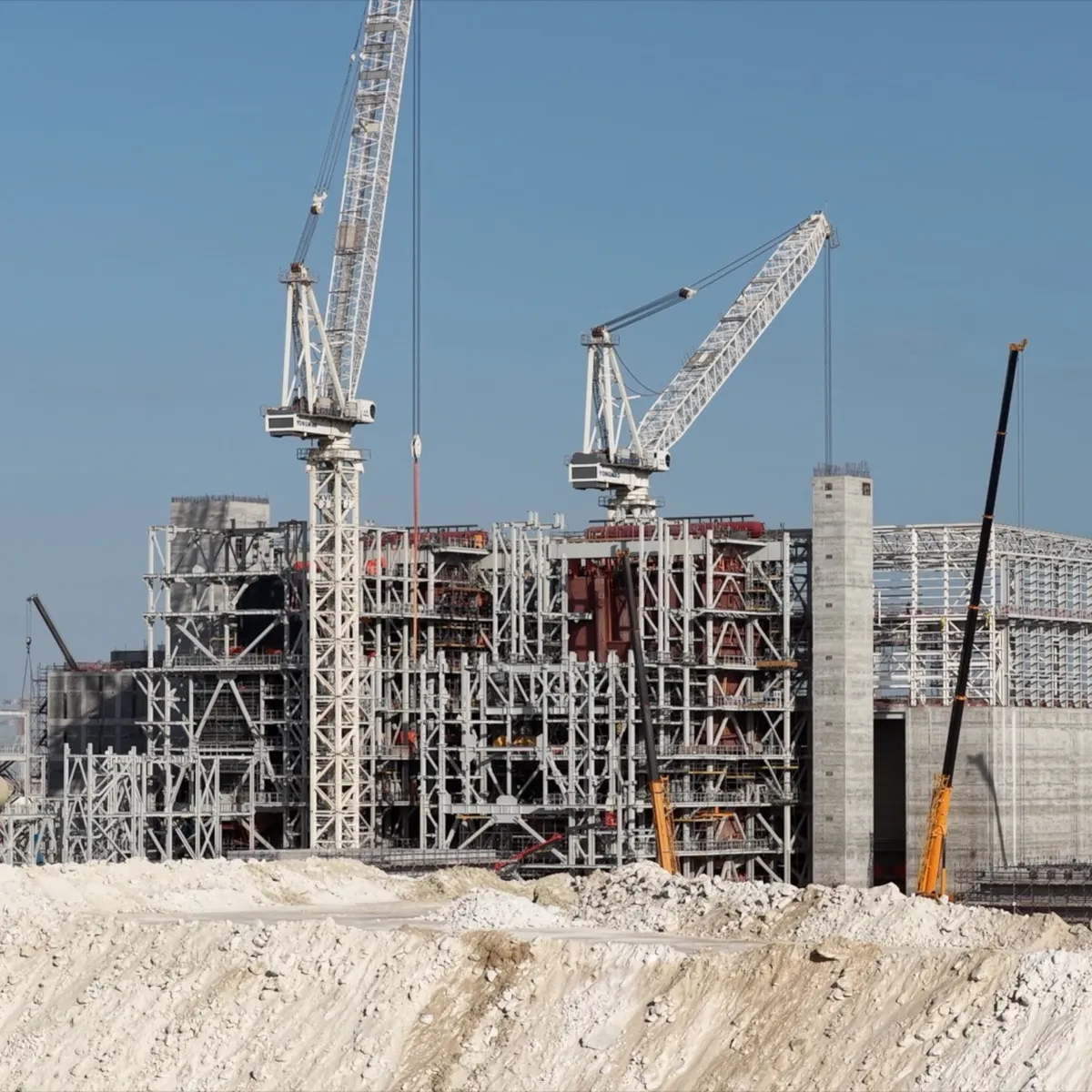 Abu Dhabi plant constructions