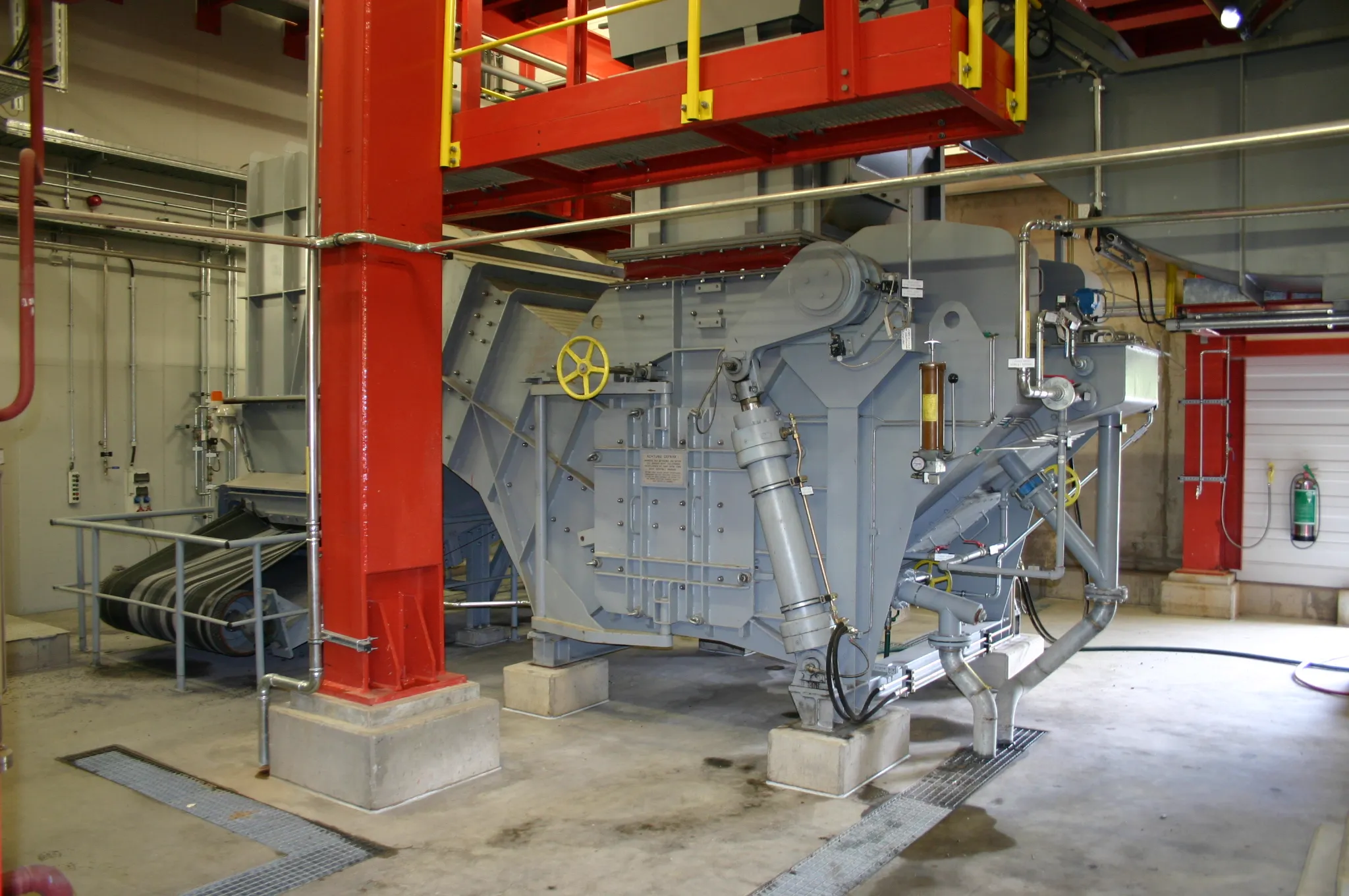 Wet-bottom-ash-extractor_03