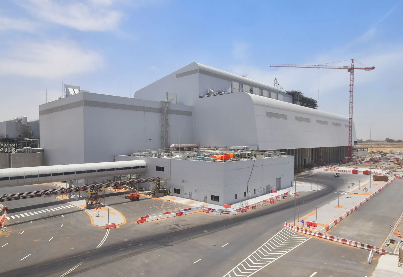 First Electricity to Dubai’s Grid – another landmark achievement for the world’s largest Waste to Energy project