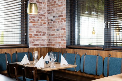 Gasthaus Miraculix im IKUNA Gasthaus Miraculix im IKUNA Naturresort – gemütliches Restaurant mit regionaler Küche und kulinarischen Spezialitäten in Natternbach, Oberösterreich.