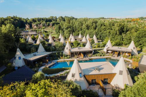 IKUNA Tipi Suiten Natternbach Die wunderschönen Tipi Suiten im IKUNA Naturresort in Natternbach.