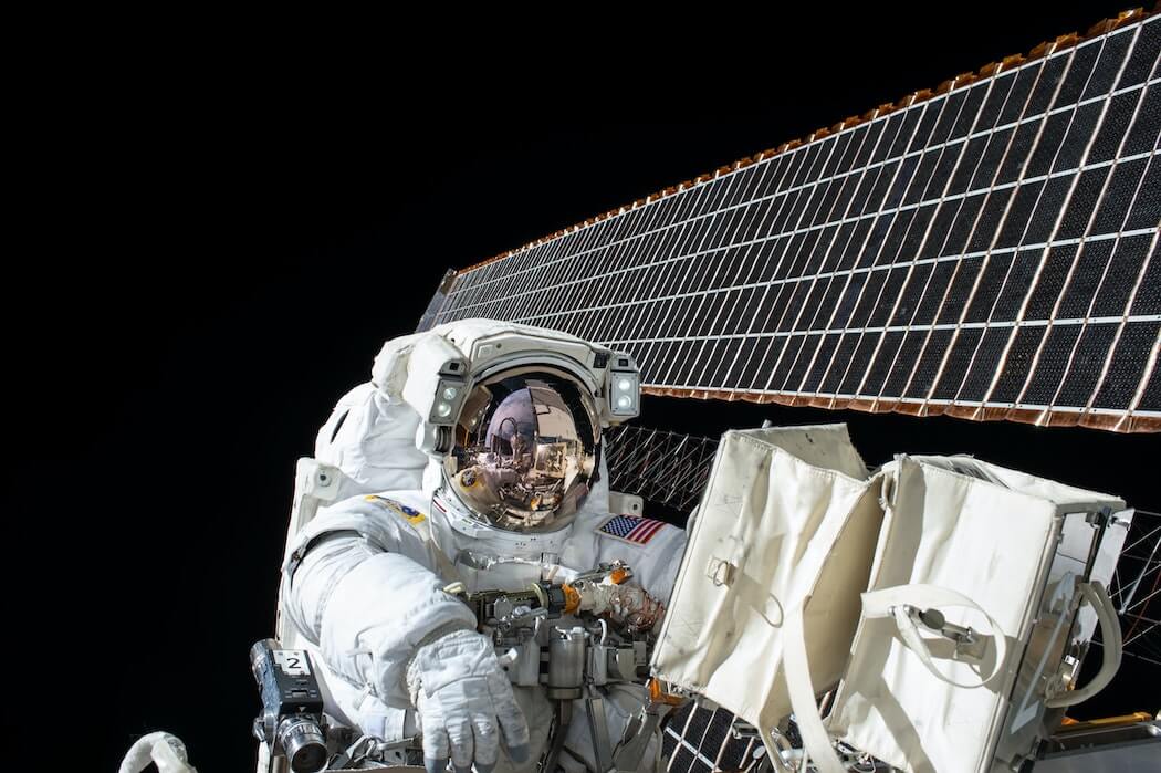 Felix & Paul, Alliance of Global Telcos Sign deal for Immersive International Space Station Series