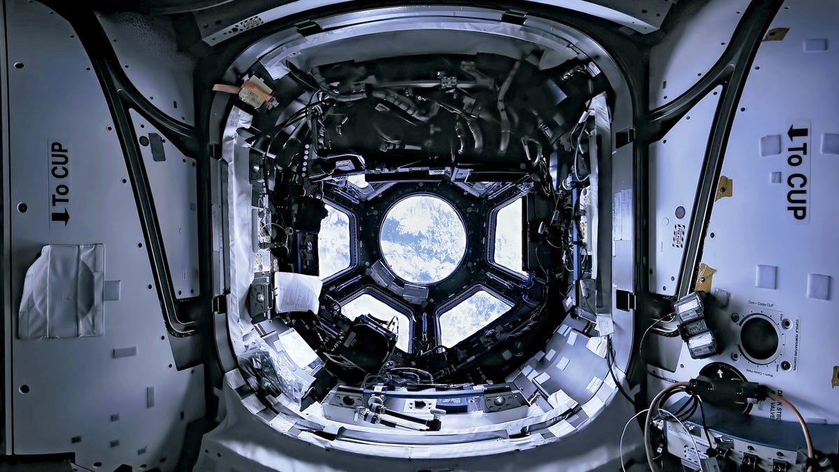 The Infinite' VR Is the Closest You'll Feel to Space Without Floating