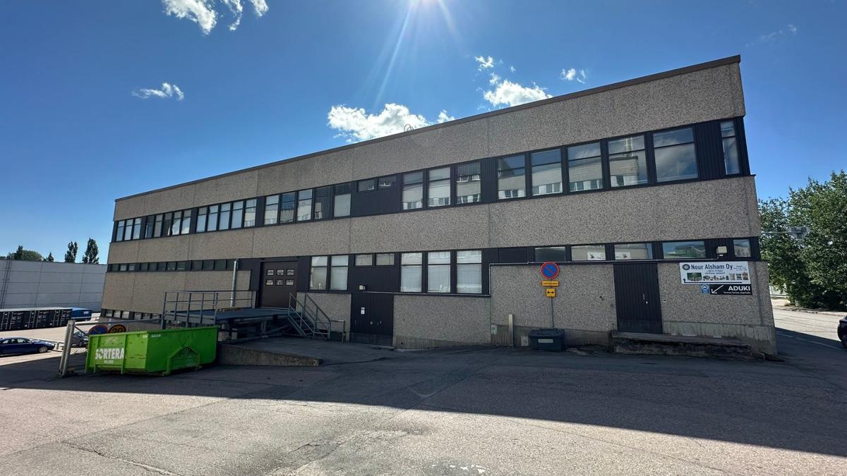 Cityvaraston julkisivu Helsingin Herttoniemessä Sorvaajankadulla