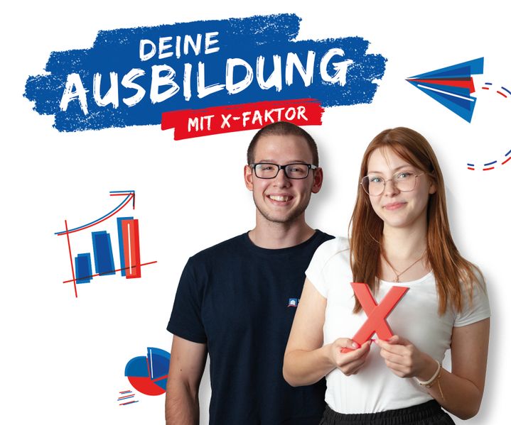 Zwei Auszubildende von bauXpert lächeln in die Kamera, eine Person hält ein rotes X – daneben steht der Schriftzug „Deine Ausbildung mit X-Faktor“.