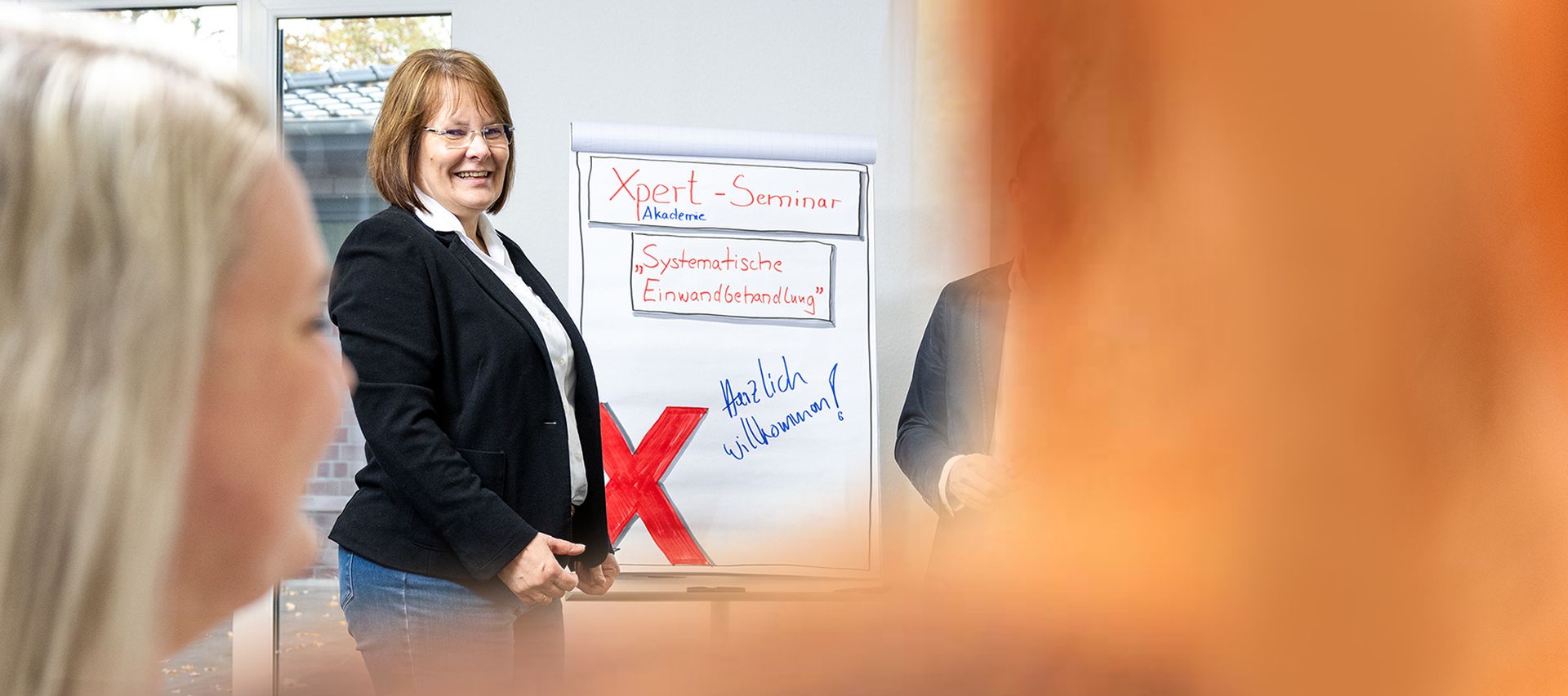 Seminar der Xpert Akademie in der bauXpert Zentrale zur systematischen Einwandbehandlung