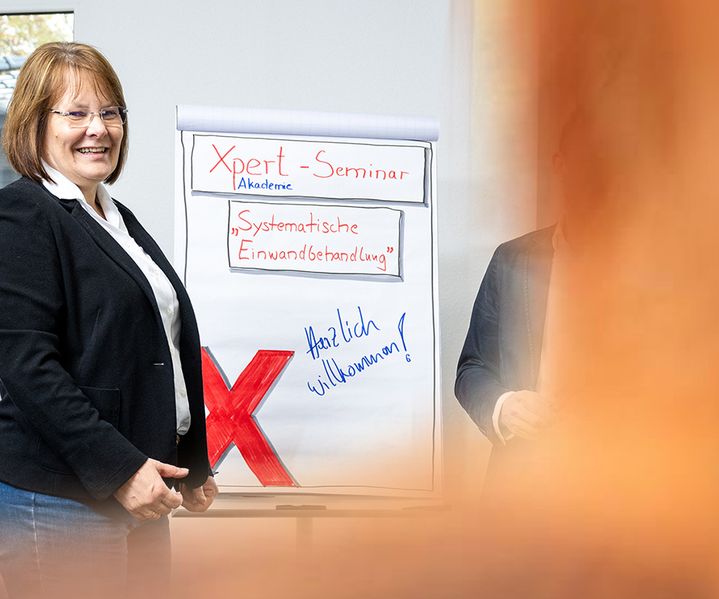 Seminar der Xpert Akademie in der bauXpert Zentrale zur systematischen Einwandbehandlung