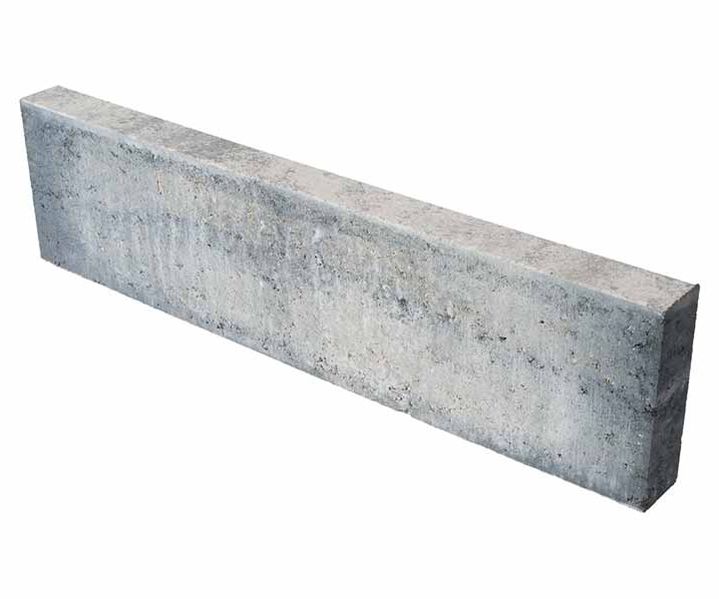 Tiefbord aus Beton zur Einfassung von Verkehrsflächen