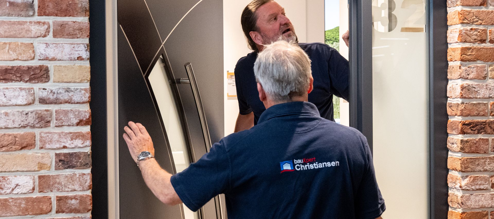 Detailaufnahme einer Verblenderwand mit natürlicher Steinoptik und strukturierter Oberfläche.