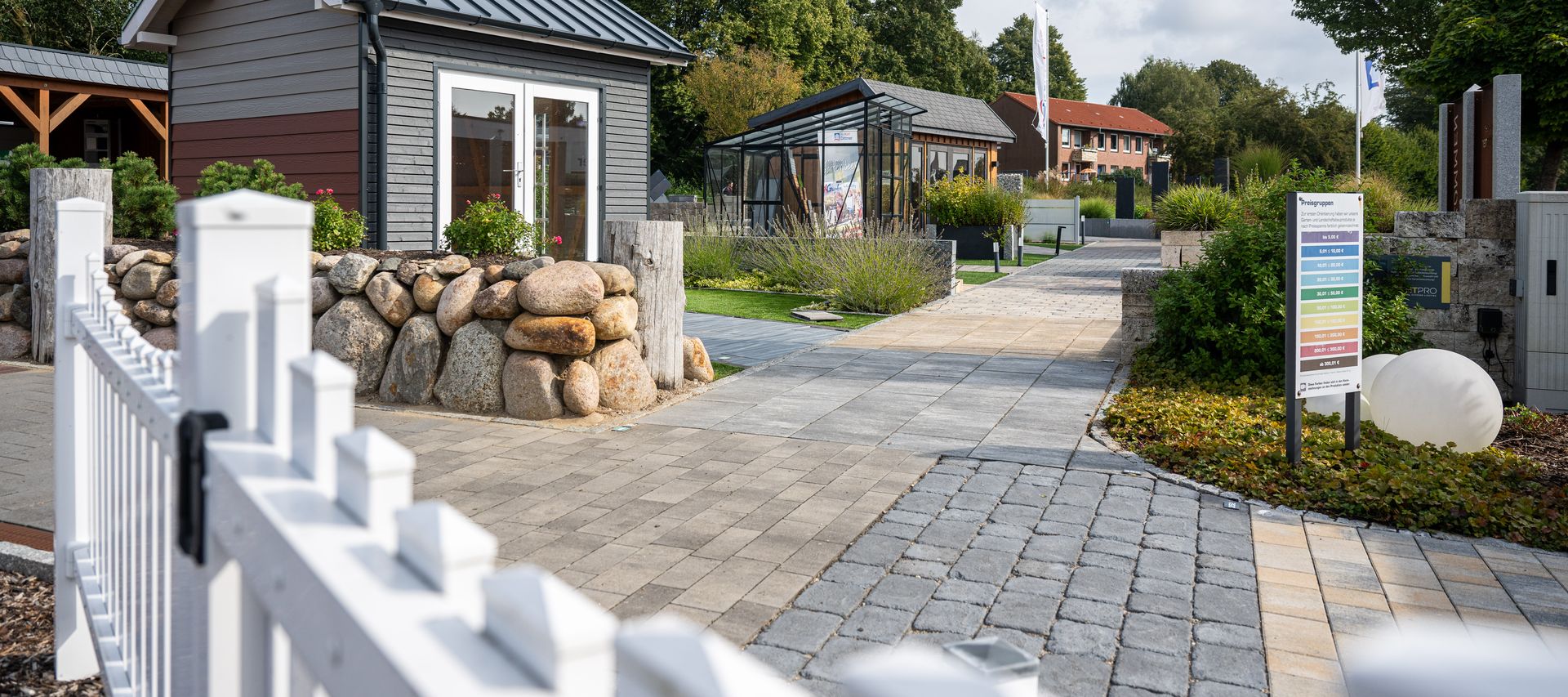 Bauxpert Dittmer Ausstellung Hof und Garten