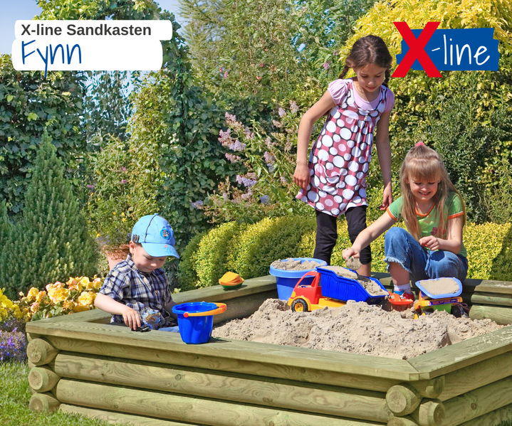 Kinder spielen in einer Sandkiste