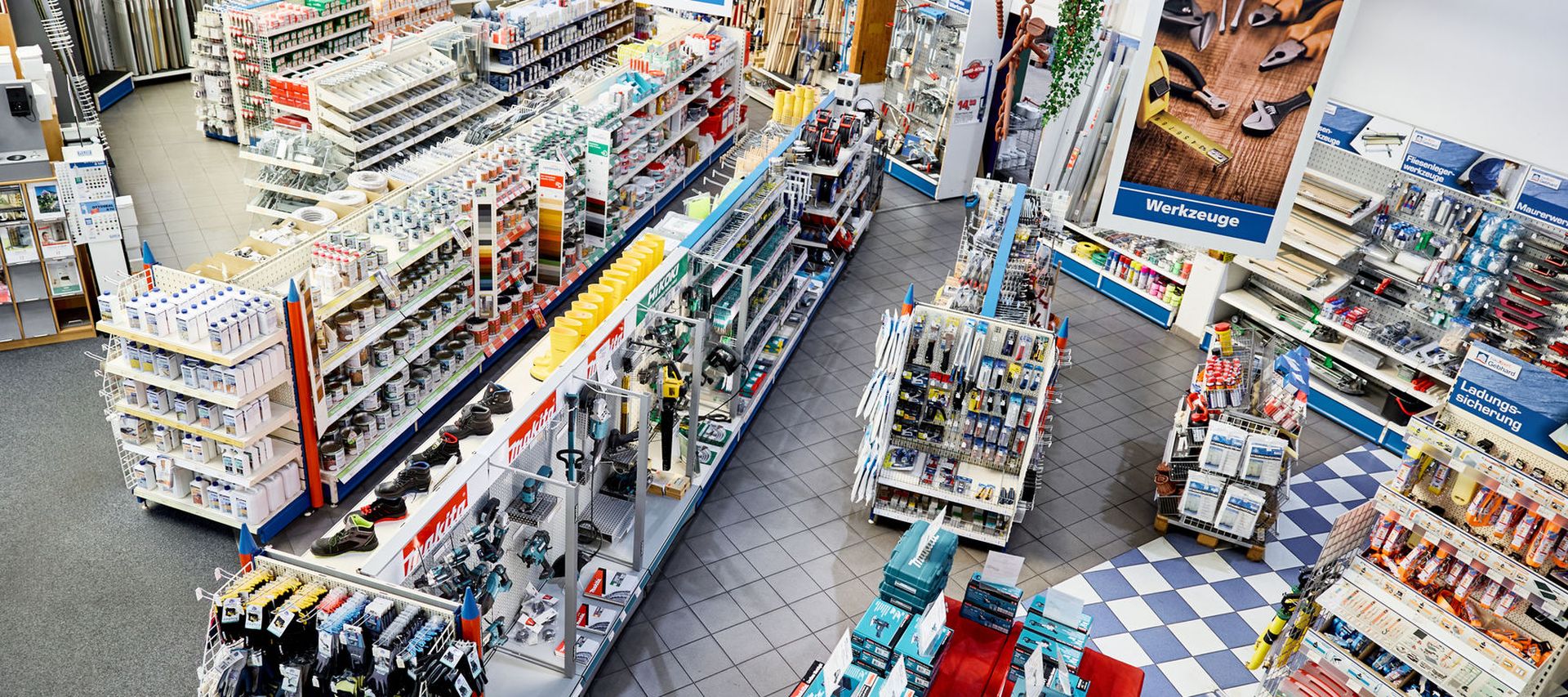 Baufachmarkt in Zeven von oben bei bauXpert Gebhard