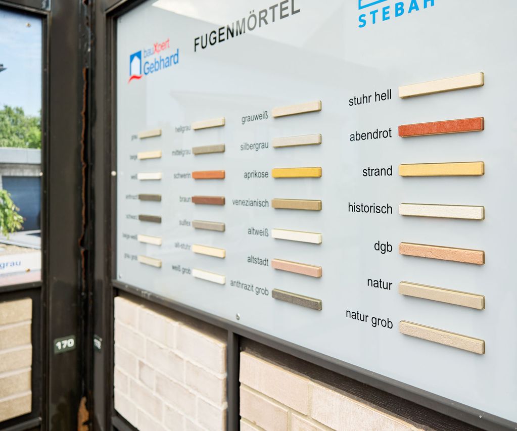 Stebah Fugenmörtel auf einer Mustertafel in der Zevener Klinkeraustellung