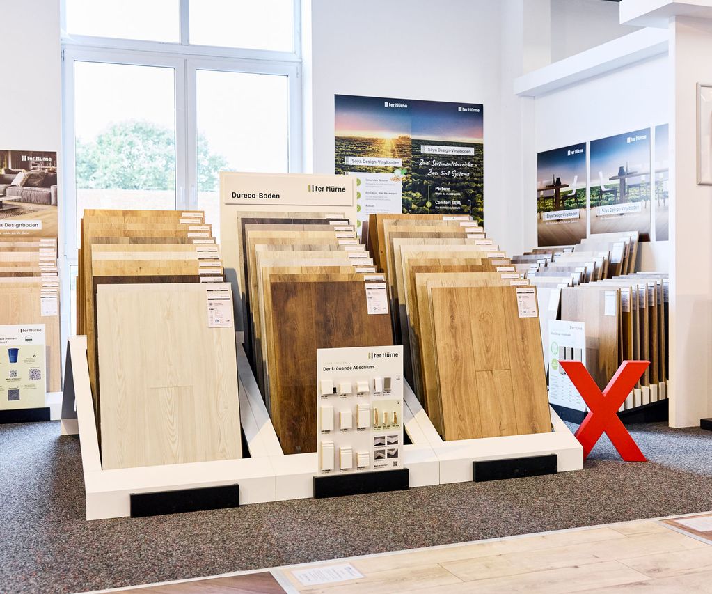 Ausstellungsfläche im Baustoffhandel bei Bremen für Laminat Vinyl u. Parkett